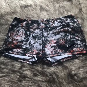 Fleo Grunge Flower 3.25